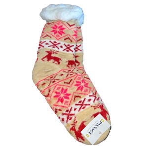 Nwt Women’s Cozy Winter Thick Slipper Socks 🧦 with Grippers Non : Slip